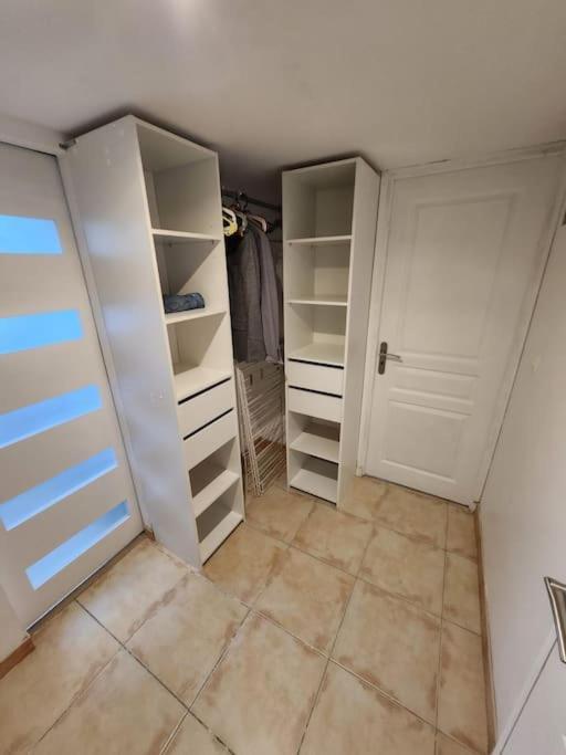 L'Etape Mediterraneenne Logement 4-6 Personnes Avec Parking Prive Sauvian Exterior foto