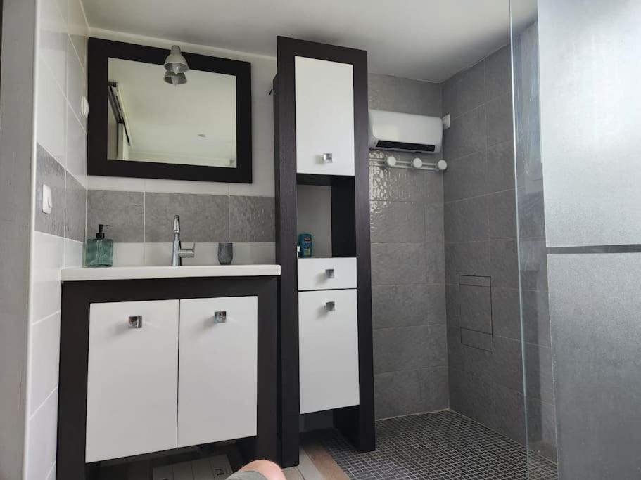 L'Etape Mediterraneenne Logement 4-6 Personnes Avec Parking Prive Sauvian Exterior foto